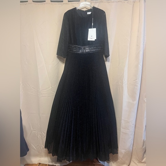 Mac Duggal 30700 NWT SHIMMERING PLEATED A-LINE 3/4 SLEEVE GOWN - Picture 6 of 16